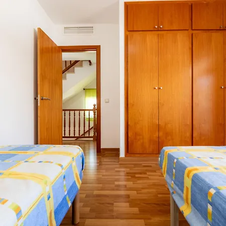 Holiday home Cal 5inc By Interhome