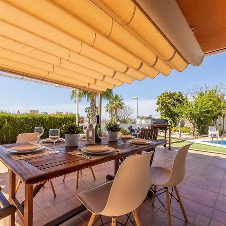 Holiday home Cal 5inc By Interhome *