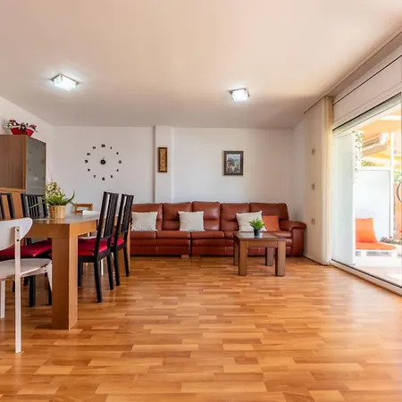 Holiday home Cal 5inc By Interhome Creixell